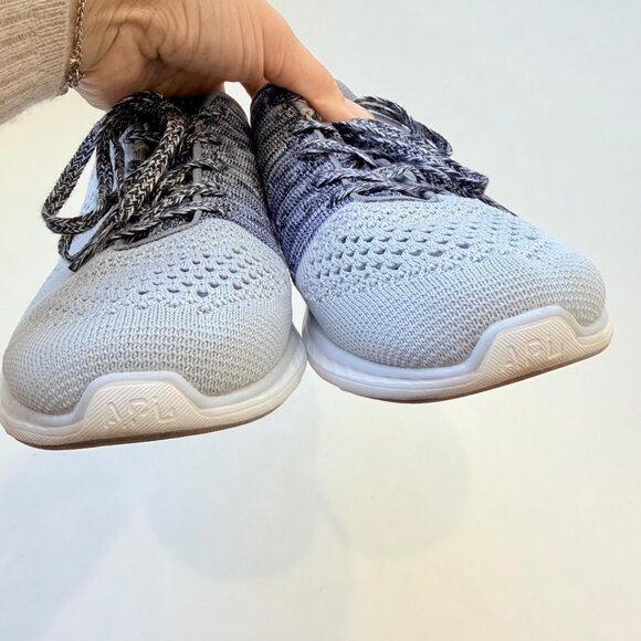 APL Women’s TechLoom Pro Running Shoes, two tone gray, Size 7.5 - Picture 5 of 10